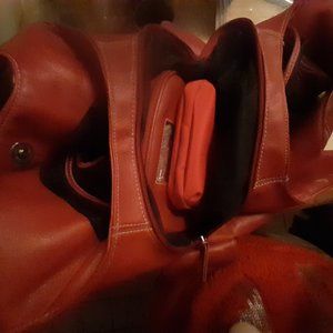 BEAUTIFUL RED LEATHER HANDBAG